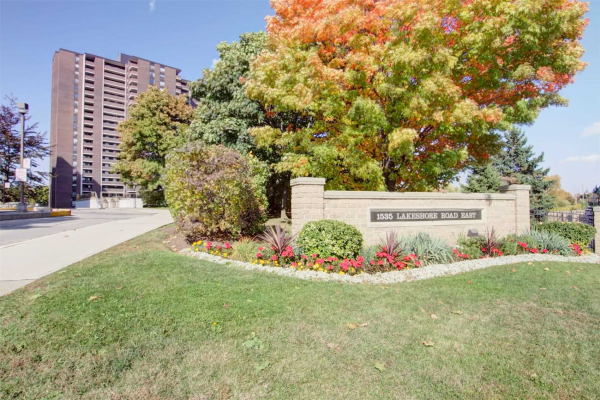 1535 Lakeshore Rd E, Mississauga