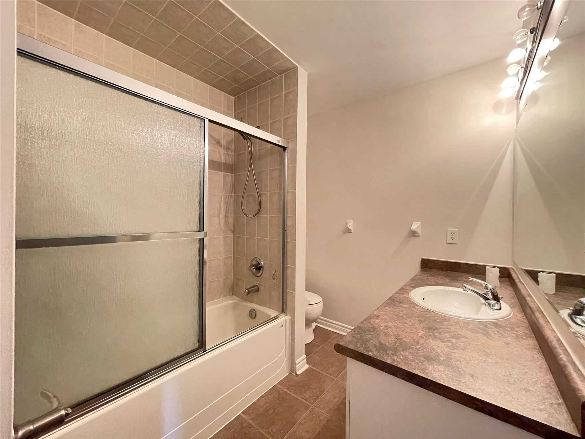 Listing W5903809 - Large Photo # 25