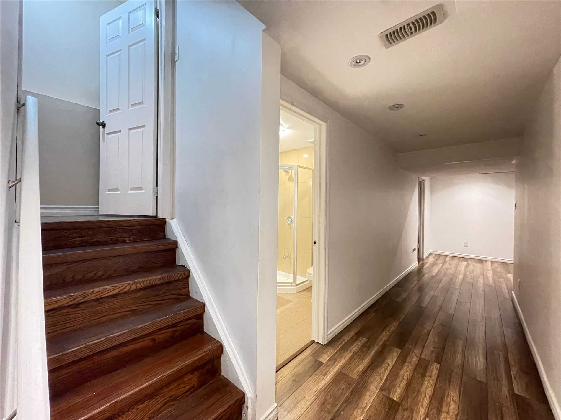 Listing W5903809 - Large Photo # 31