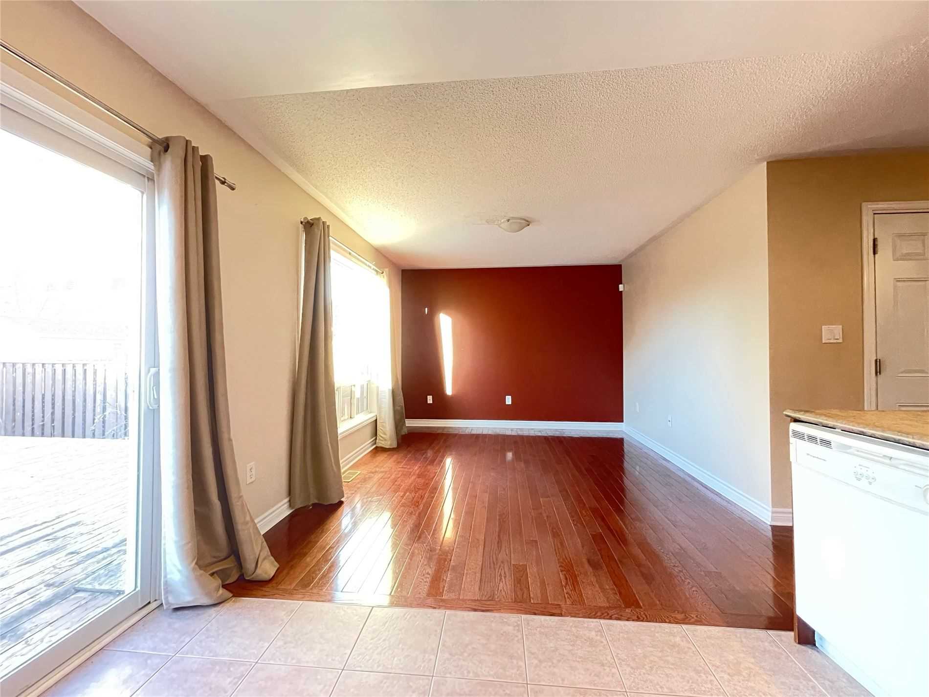 Listing W5903809 - Large Photo # 16