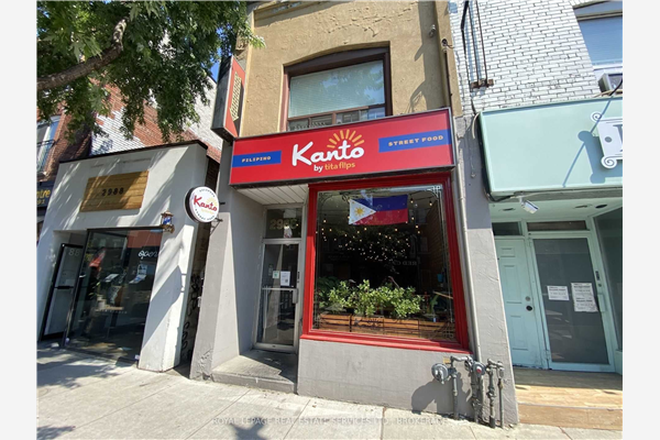 2986 Dundas St W, Toronto
