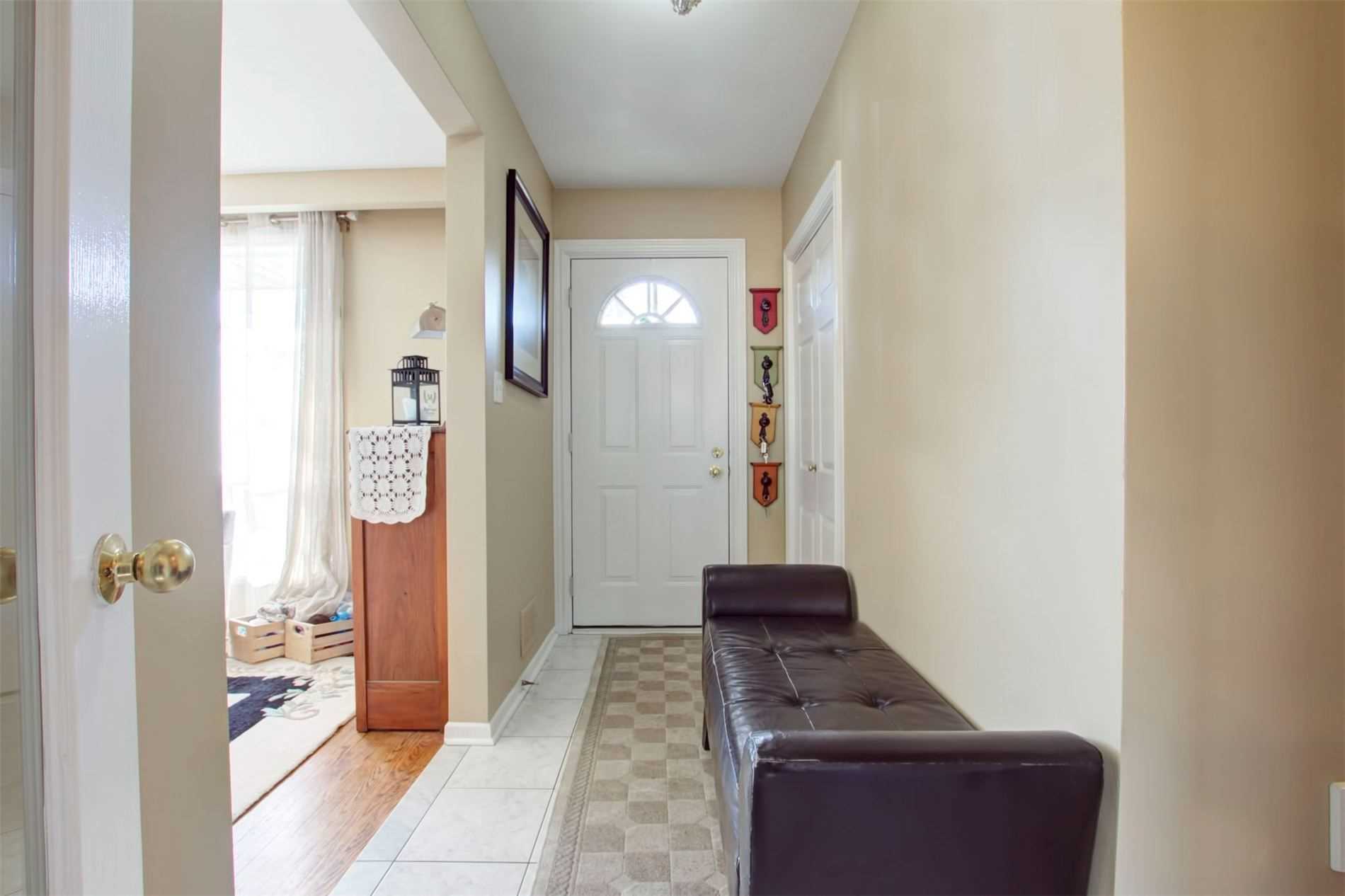 Listing W5903951 - Large Photo # 3