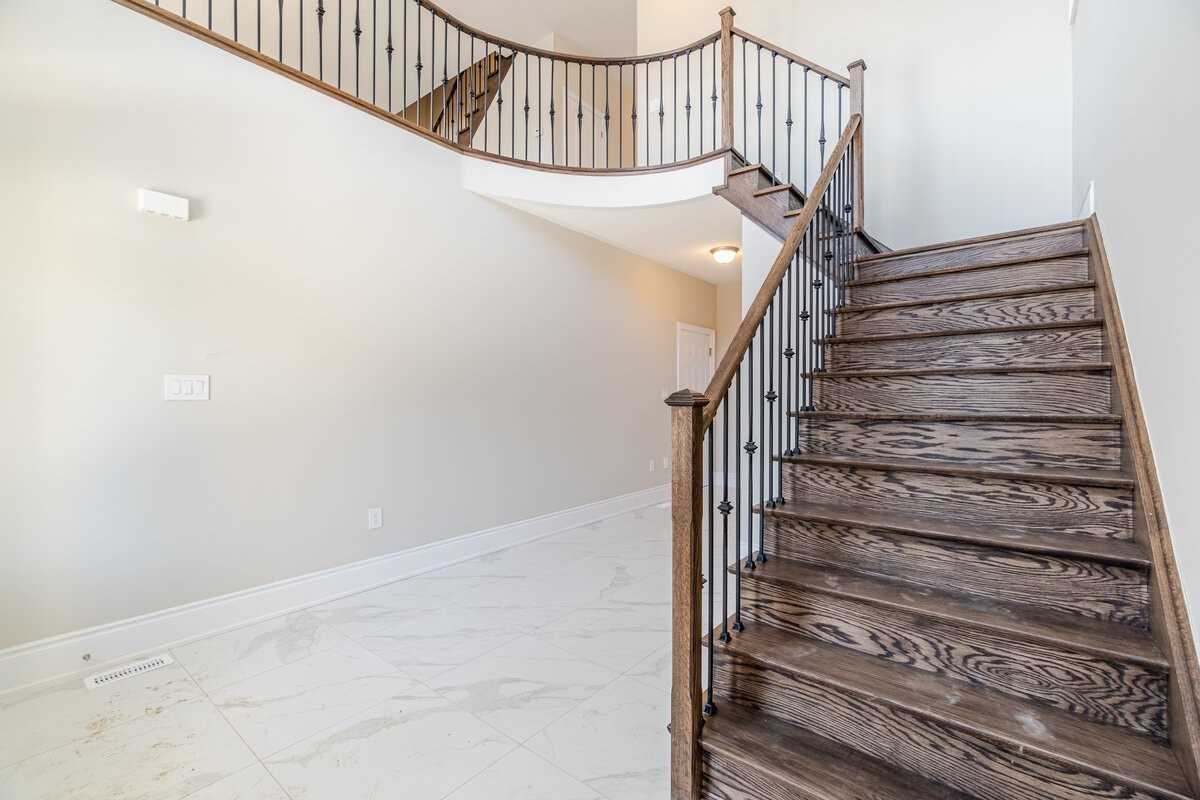 12 Junior Rd