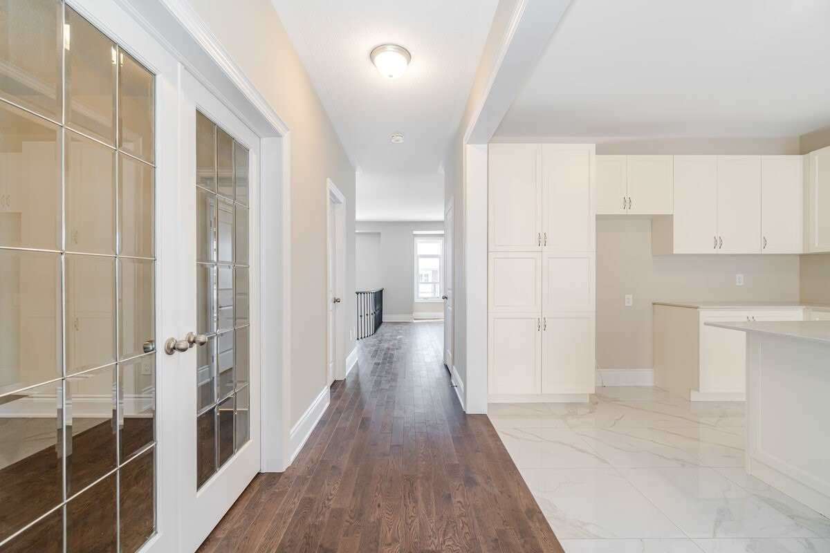 12 Junior Rd