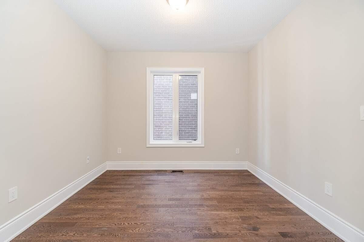 12 Junior Rd