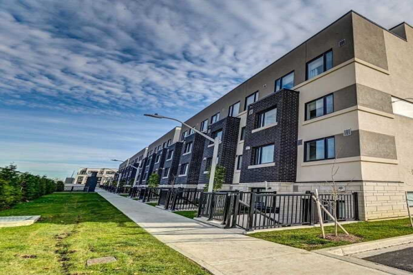1141 Cooke Blvd, Burlington