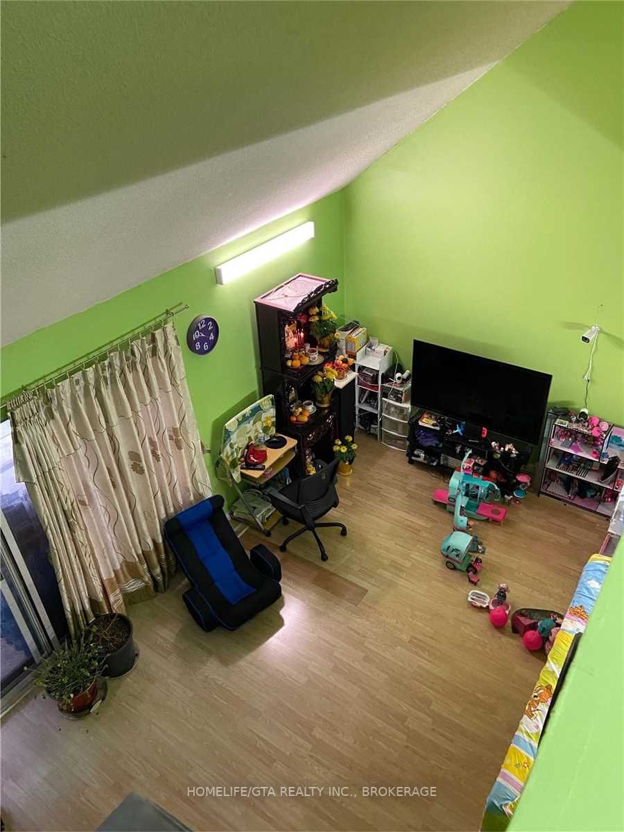 Listing W5905047 - Large Photo # 3