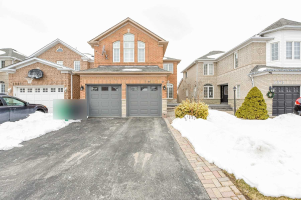 1079 Blueheron Blvd, Mississauga
