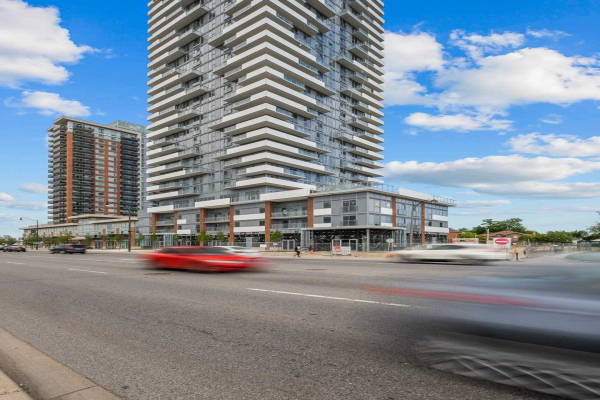 205 Queen St E, Brampton