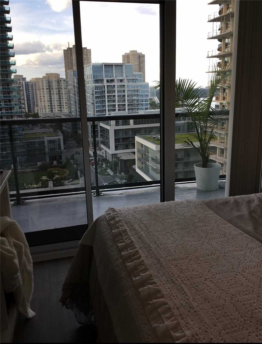 56 Annie Craig Drive, #1011