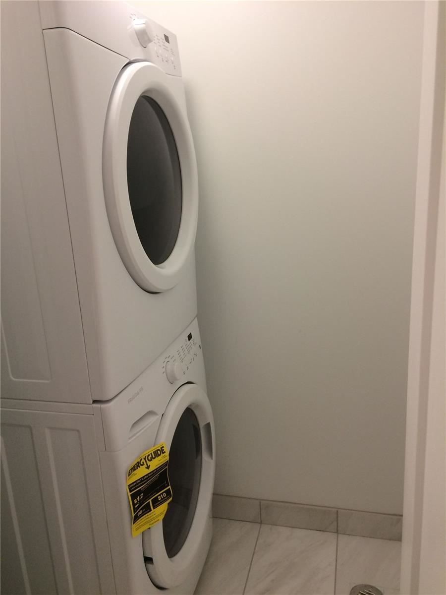 56 Annie Craig Drive, #1011