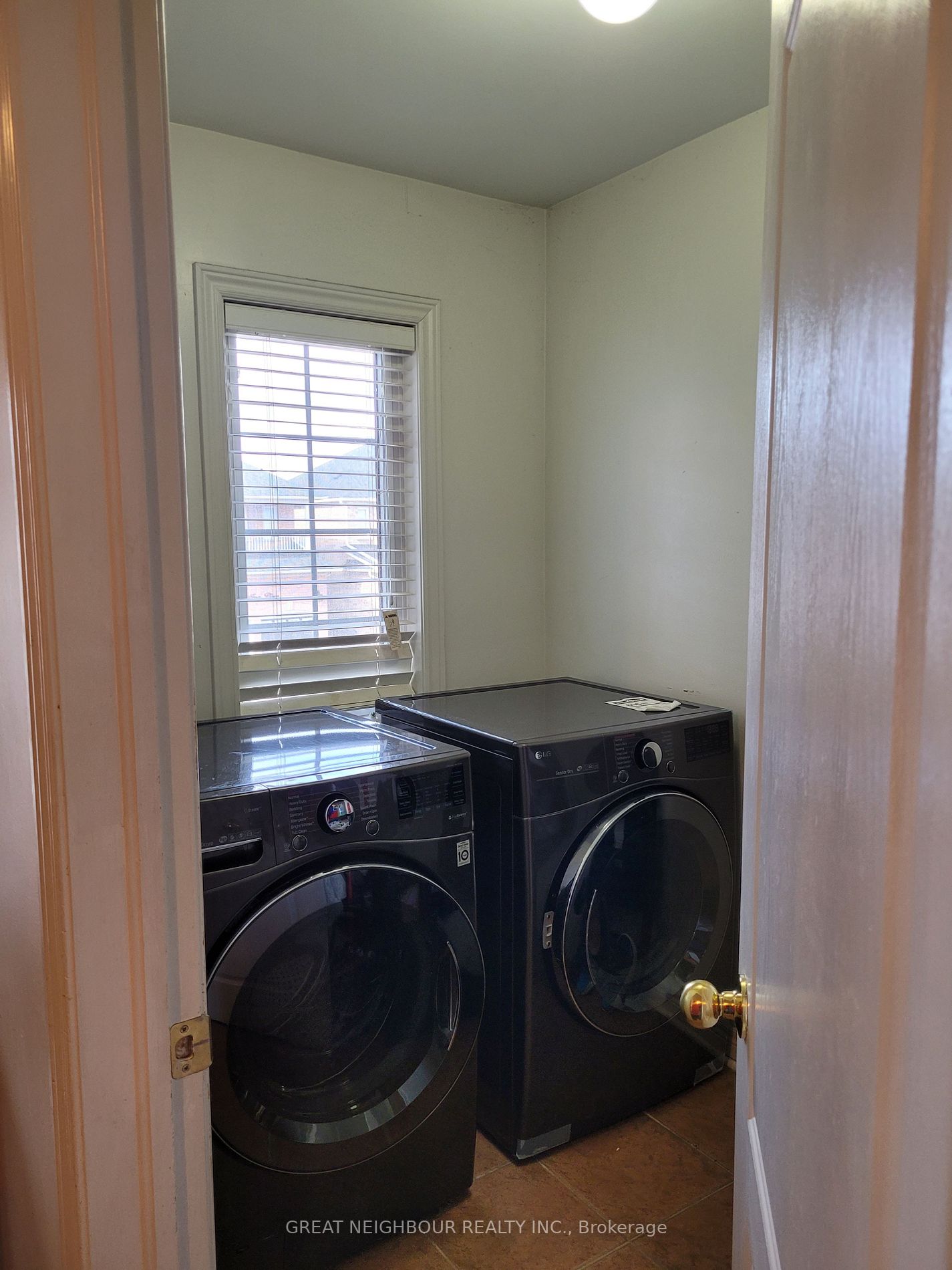 Listing W5905560 - Large Photo # 24