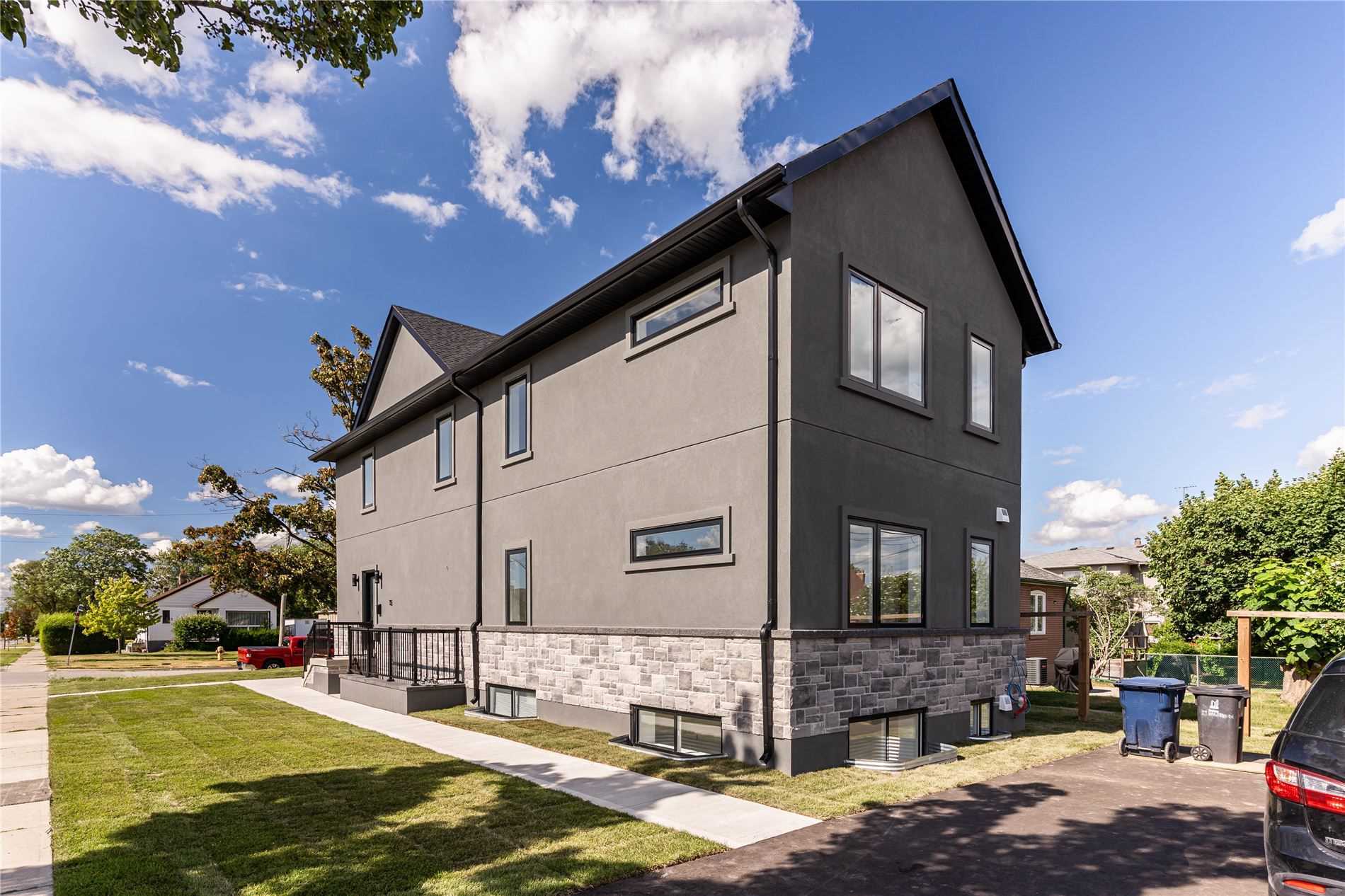 15 Burrard Rd