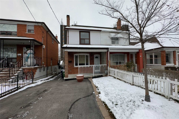 26 Grandville Ave, Toronto