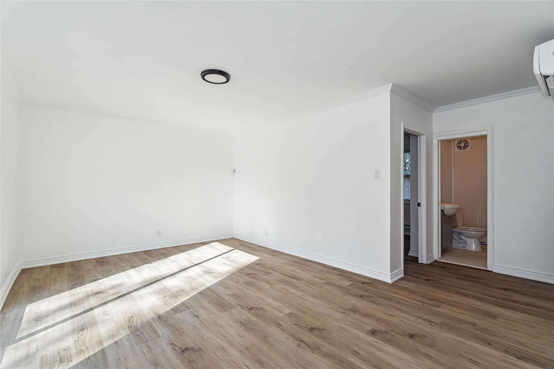 1182 Linbrook Road, #4