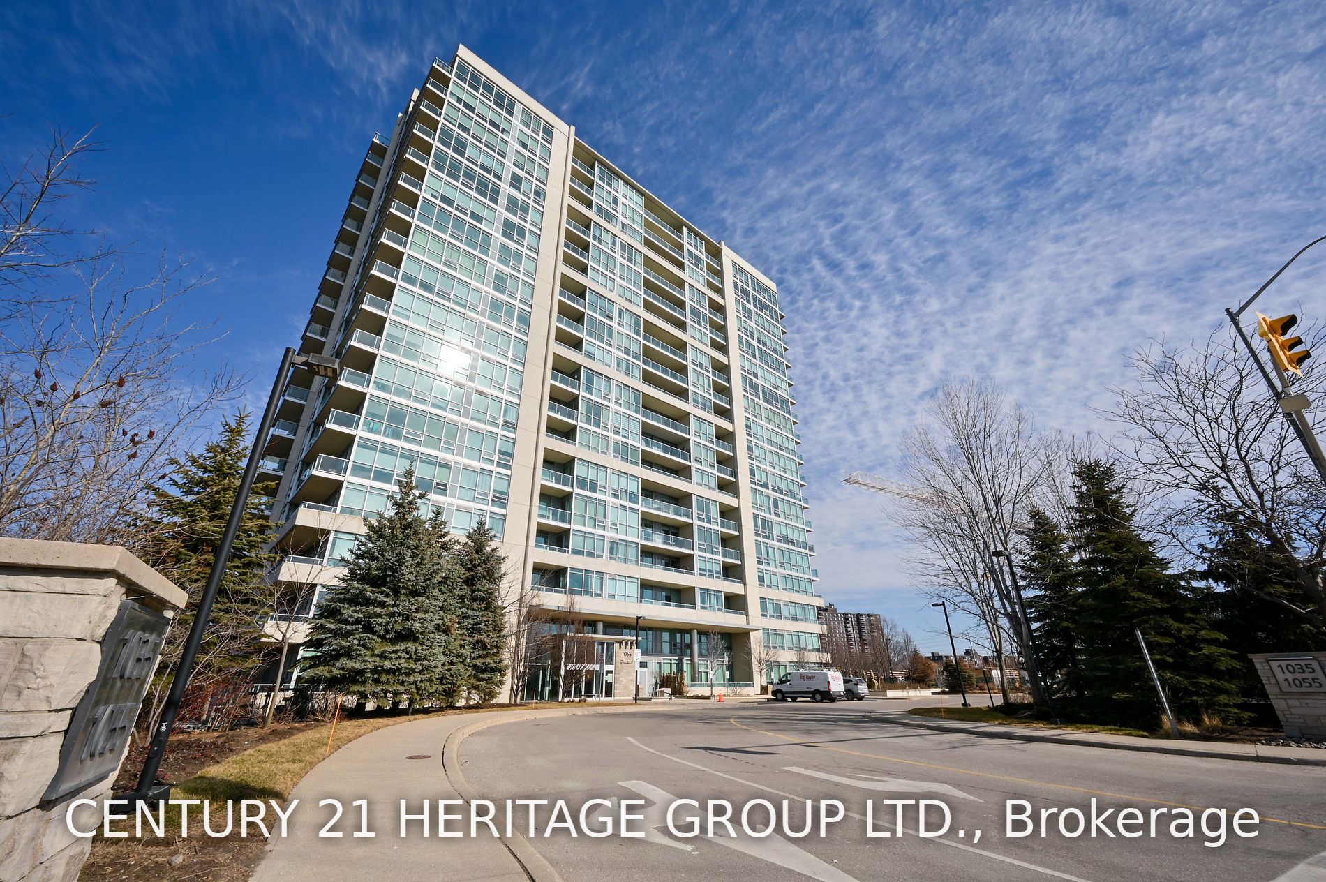 1055 Southdown Rd W, #503