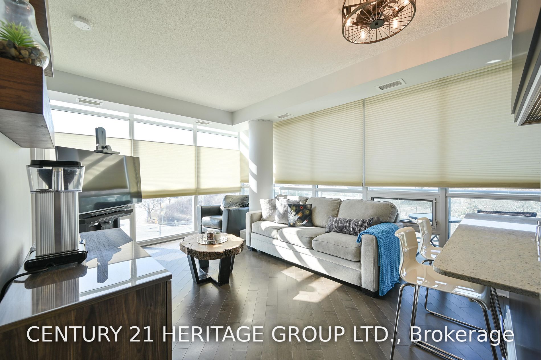 1055 Southdown Rd W, #503