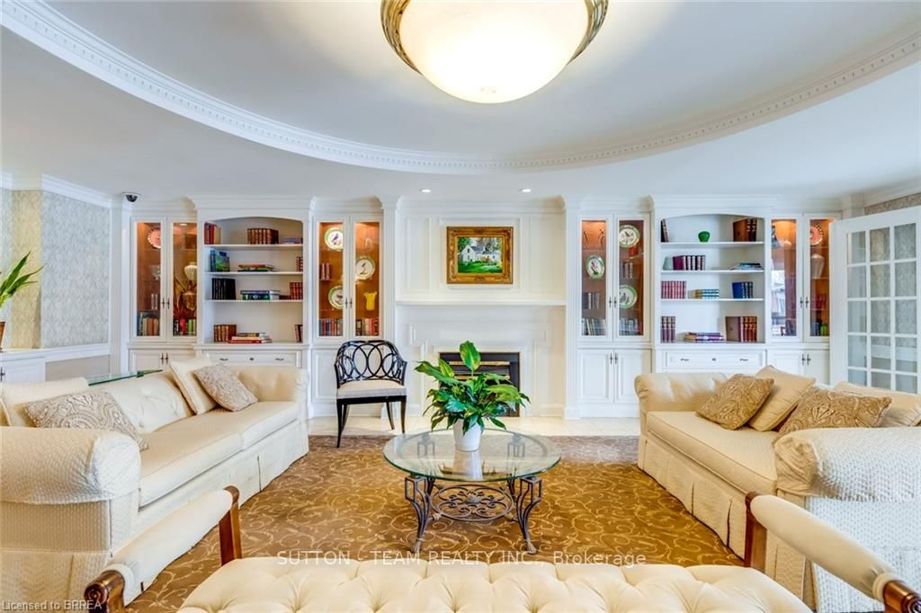 60 Old Mill Rd, #807