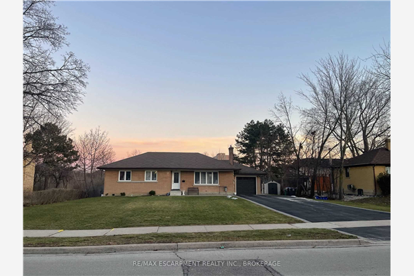 130 Fairview Rd W, Mississauga