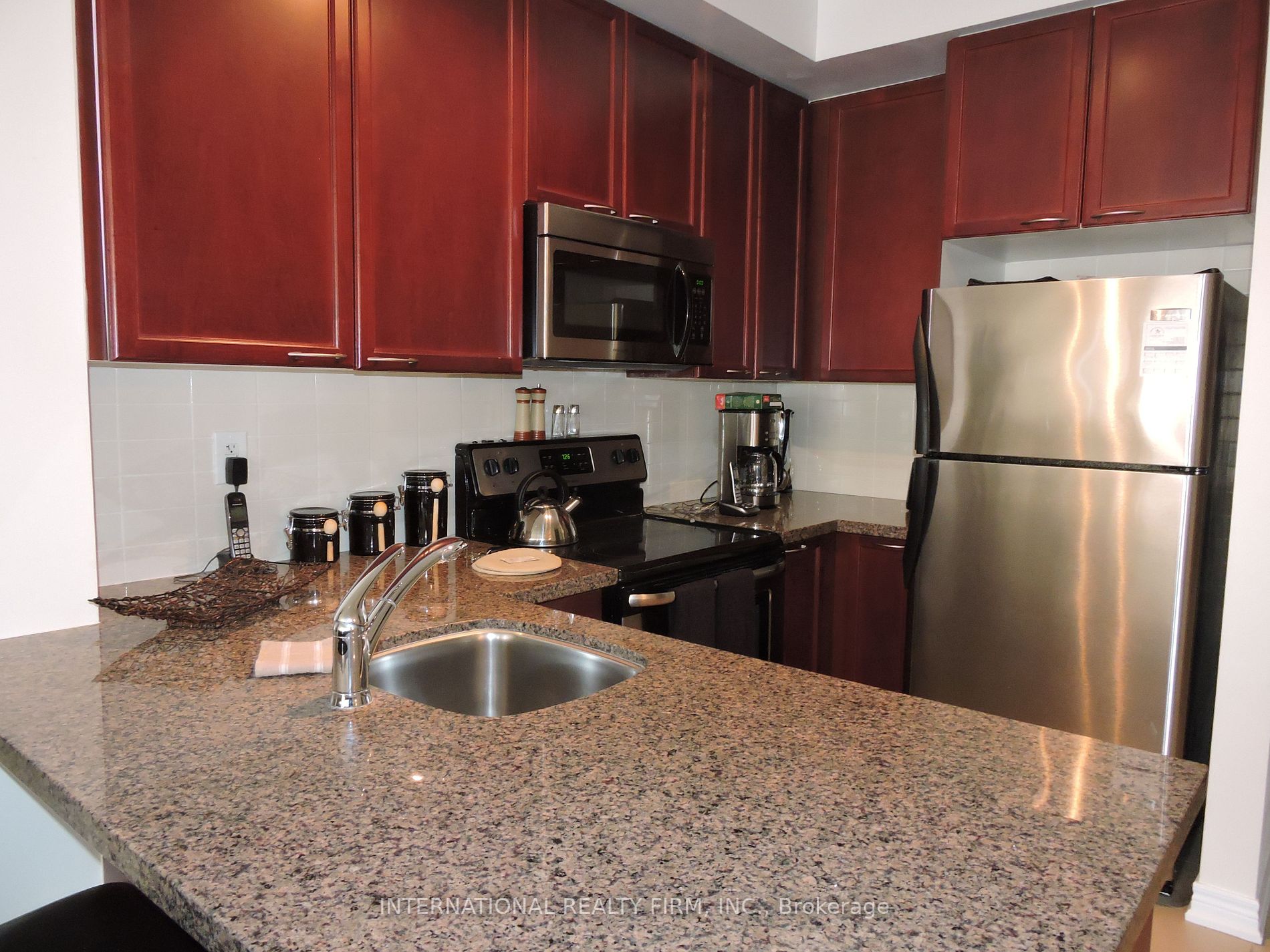 Listing W5907680 - Large Photo # 3