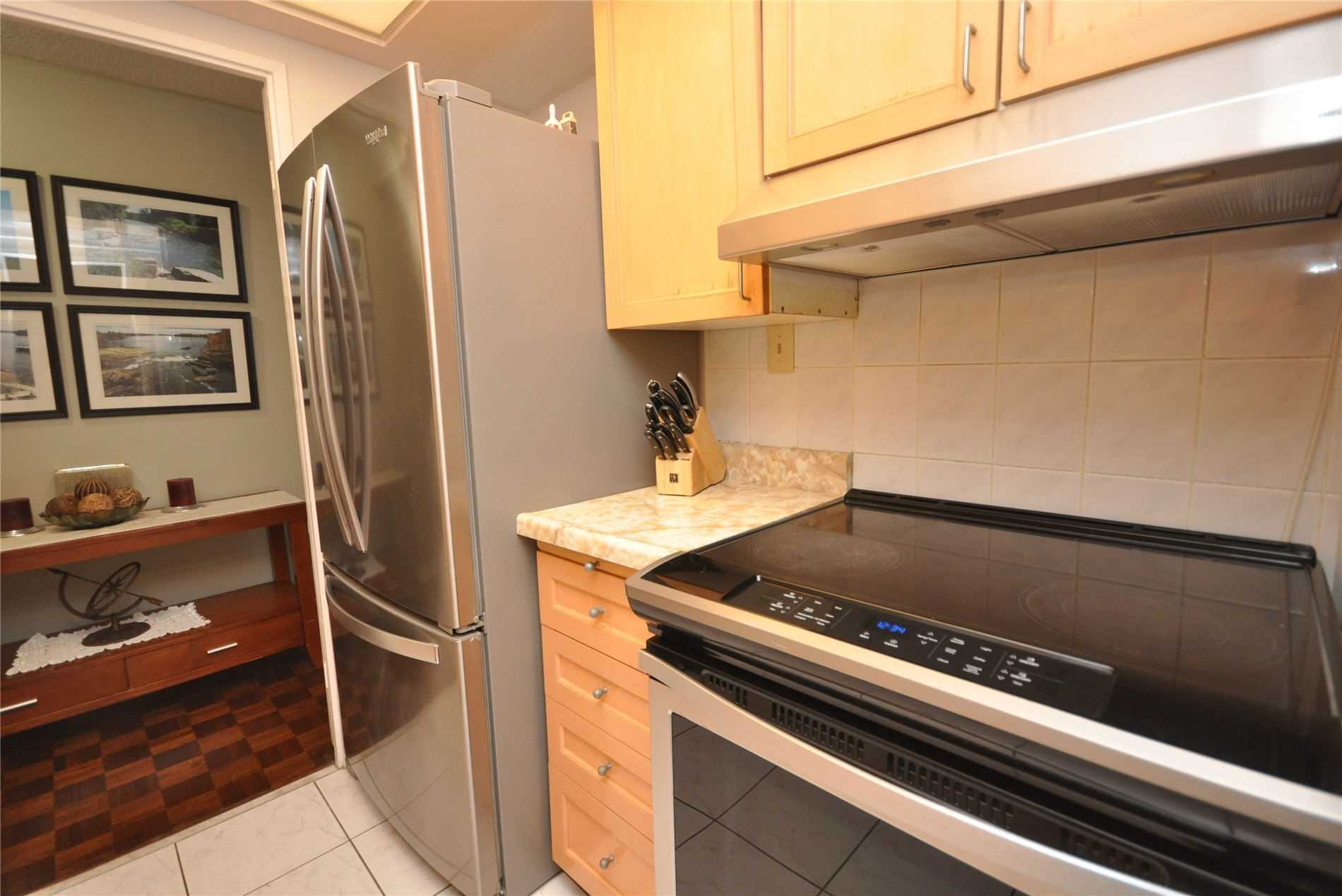 1535 Lakeshore Rd E, #201