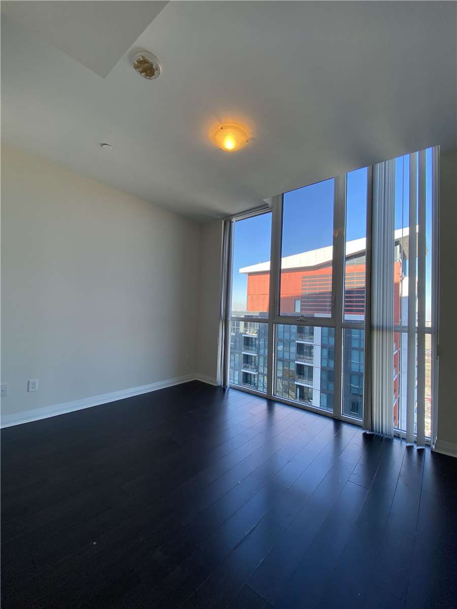 Listing W5908159 - Large Photo # 7