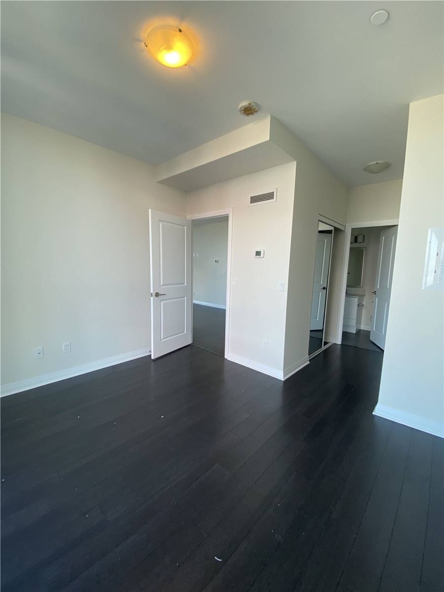 Listing W5908159 - Large Photo # 8
