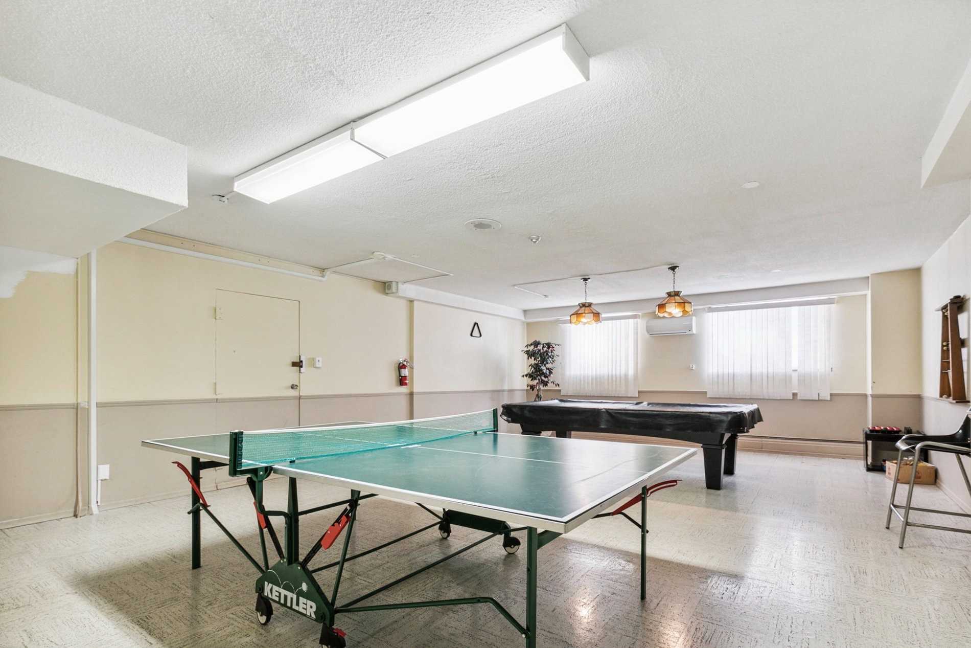 975 Warwick Crt, #1005