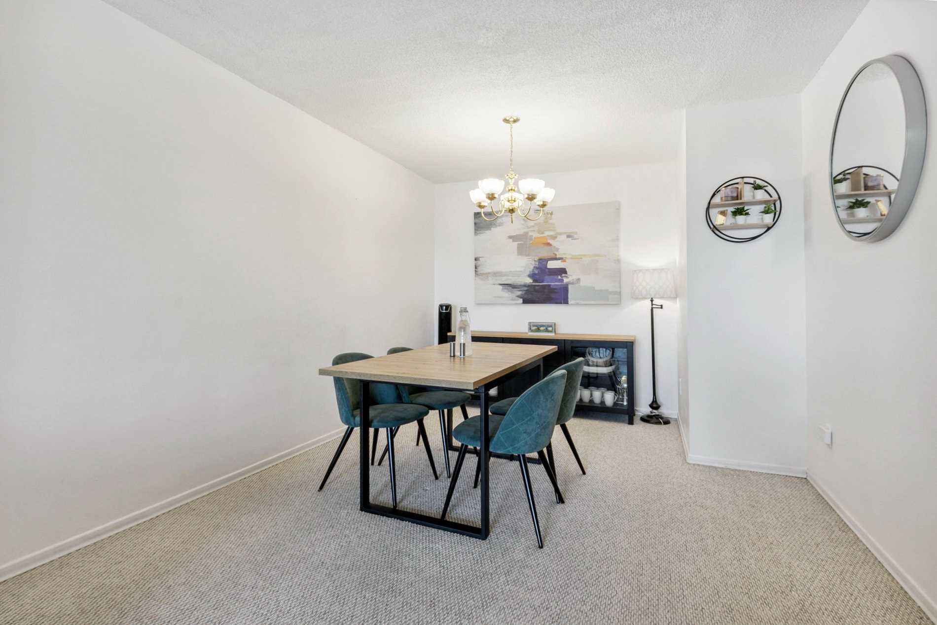 975 Warwick Crt, #1005