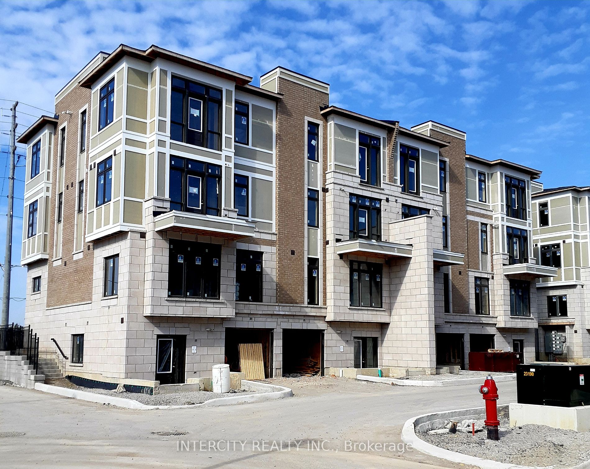 Listing W5908952 - Large Photo # 1