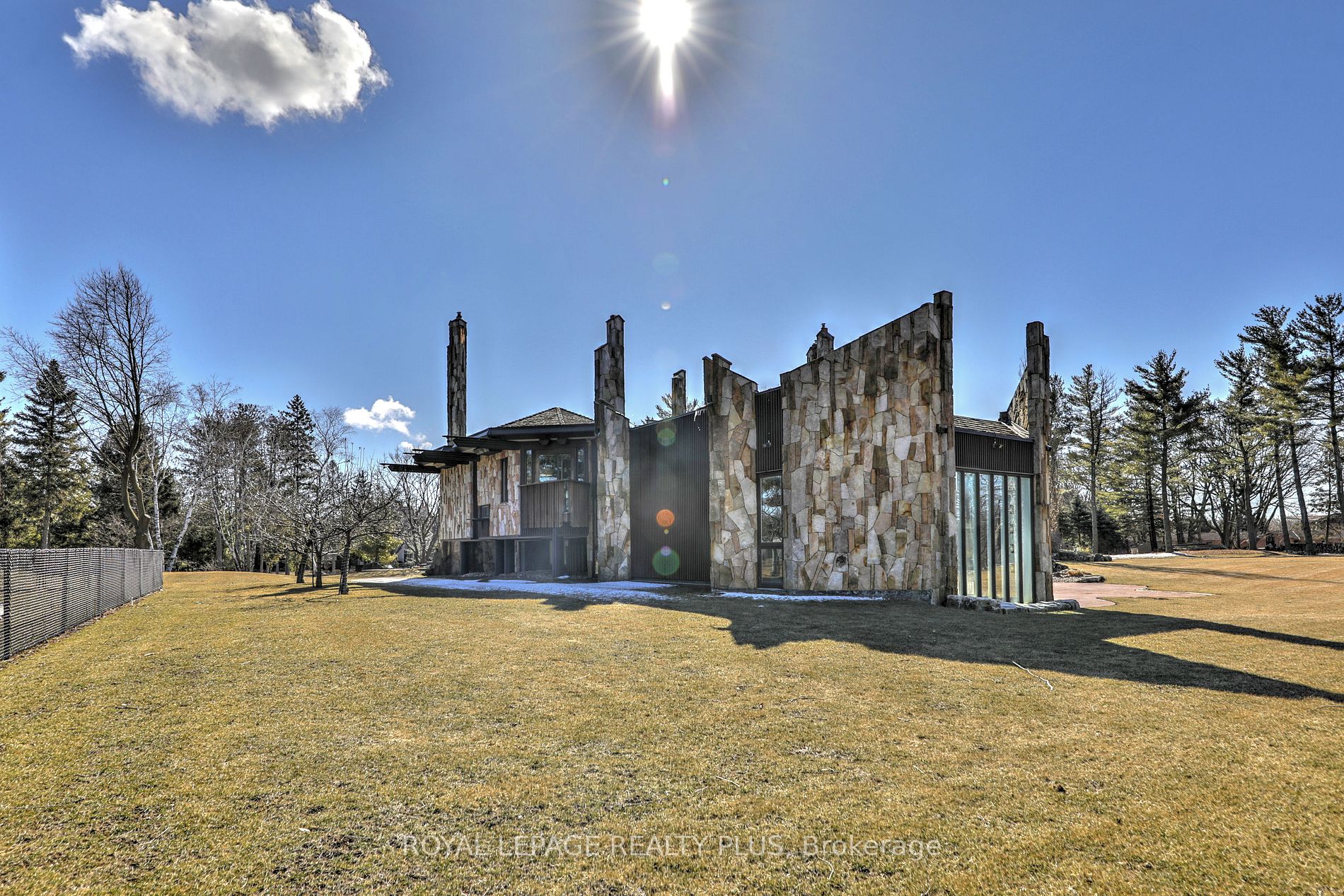 Listing W5909712 - Large Photo # 2