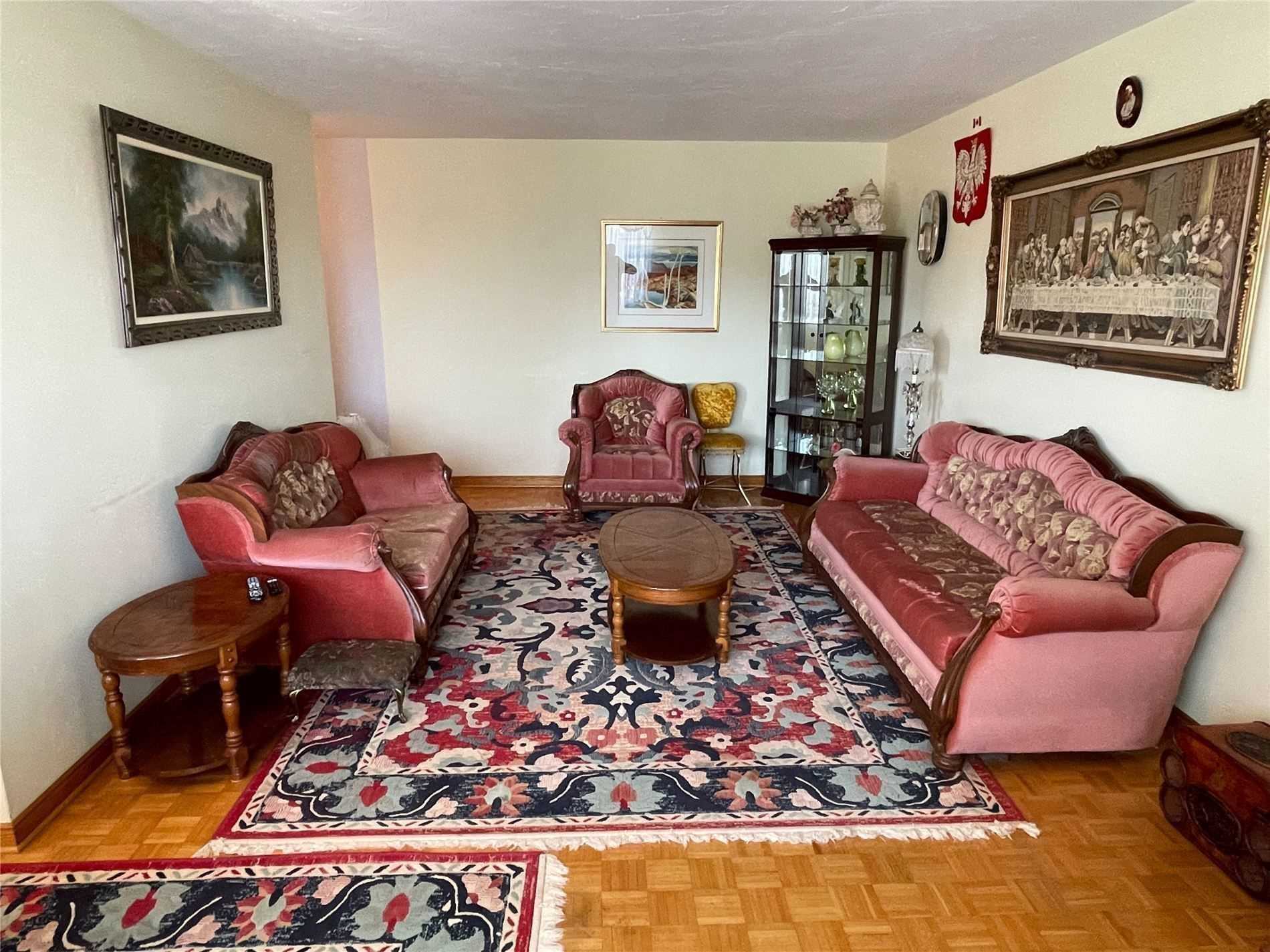 Listing W5909943 - Large Photo # 4