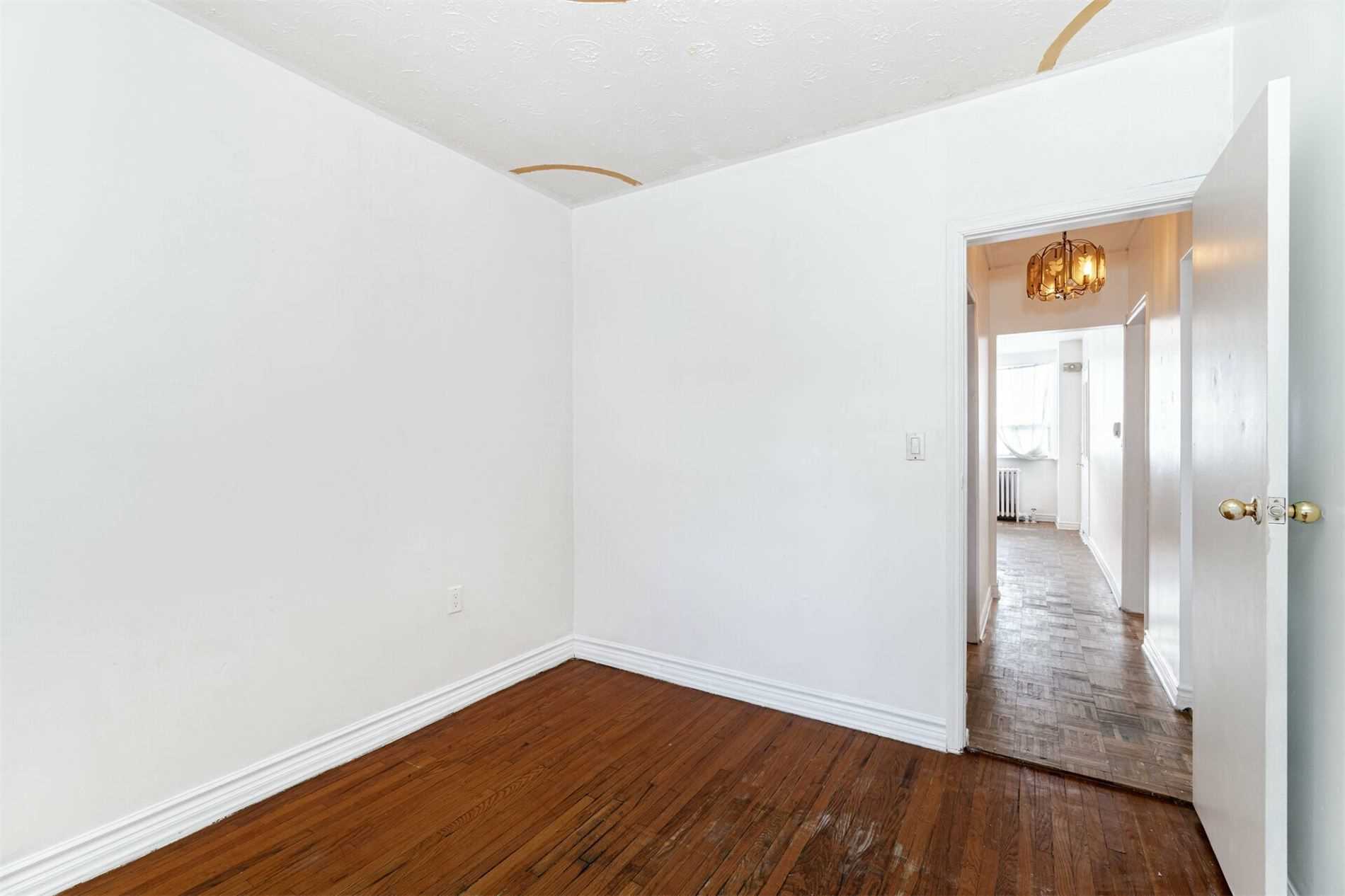 Listing W5910015 - Large Photo # 13