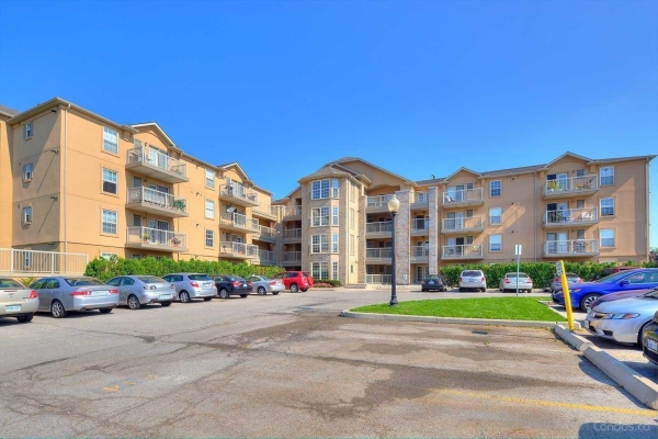 1490 Bishops Gate, Oakville