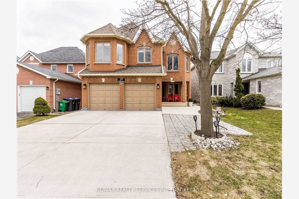 89 Mullis Cres, Brampton