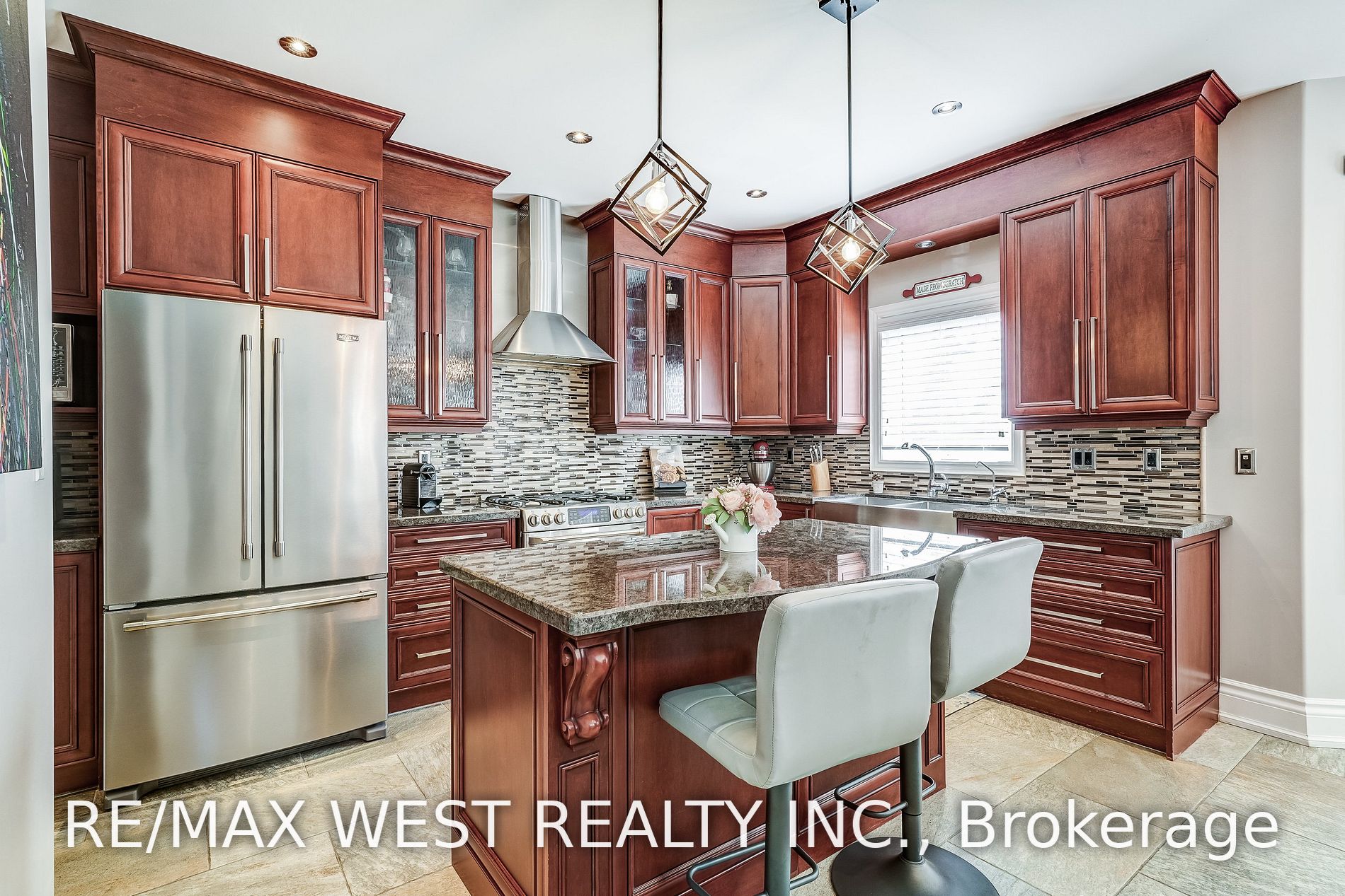 17 Antrim Crt