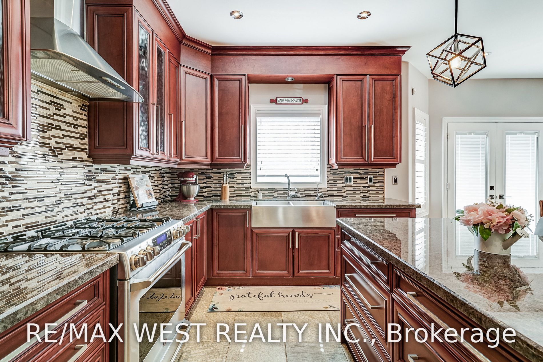 17 Antrim Crt