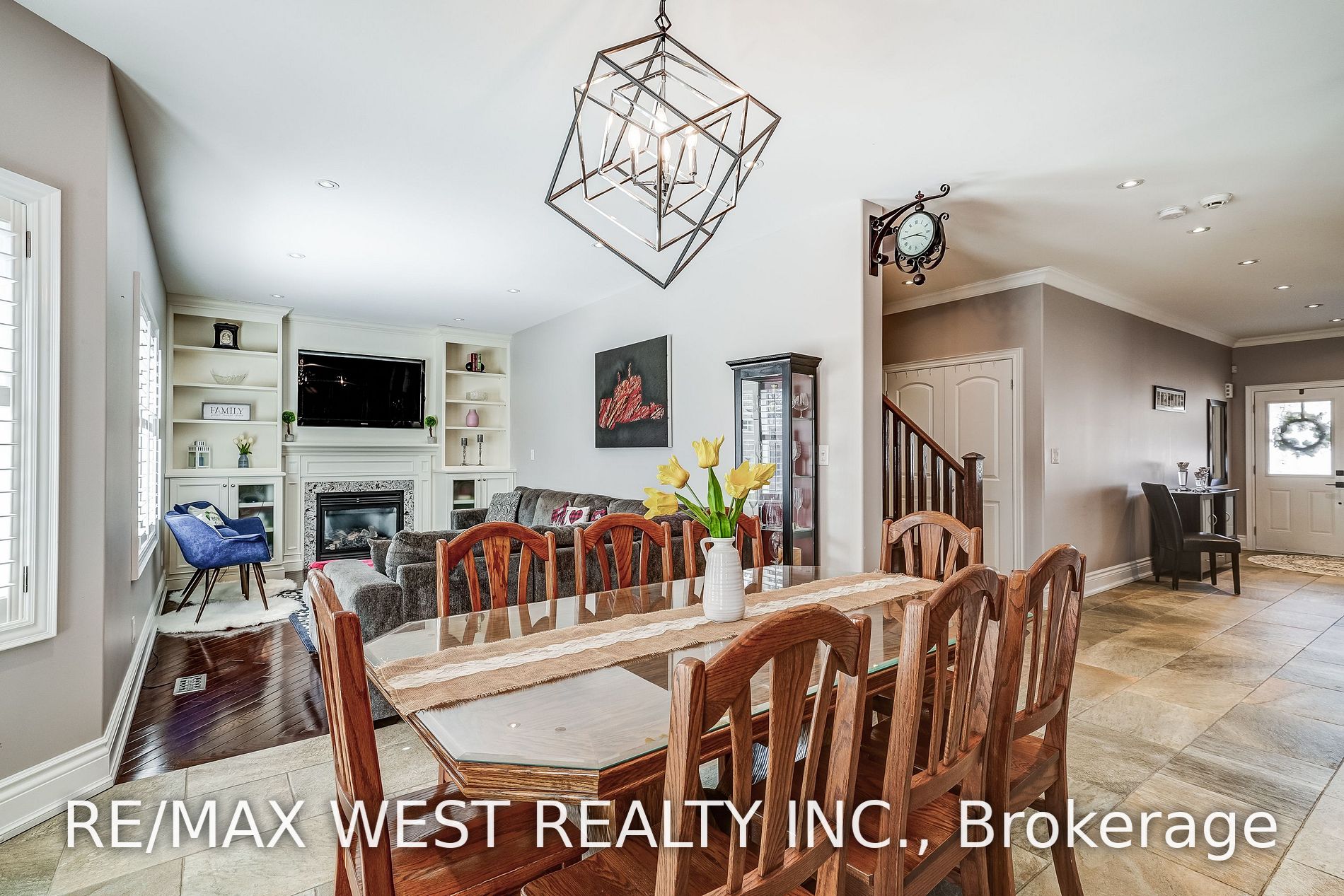 17 Antrim Crt