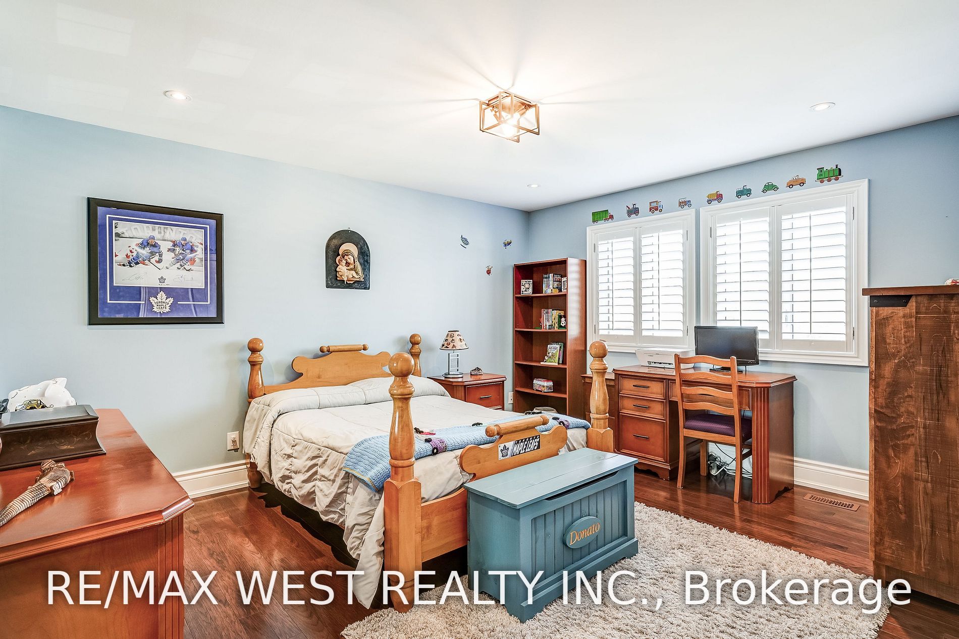 17 Antrim Crt