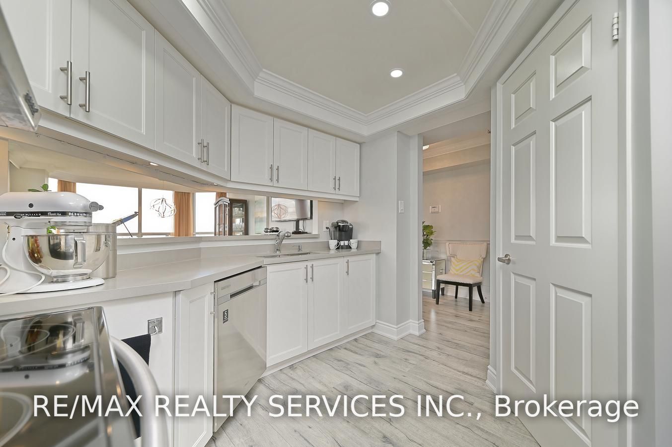 310 Mill St S, #1004