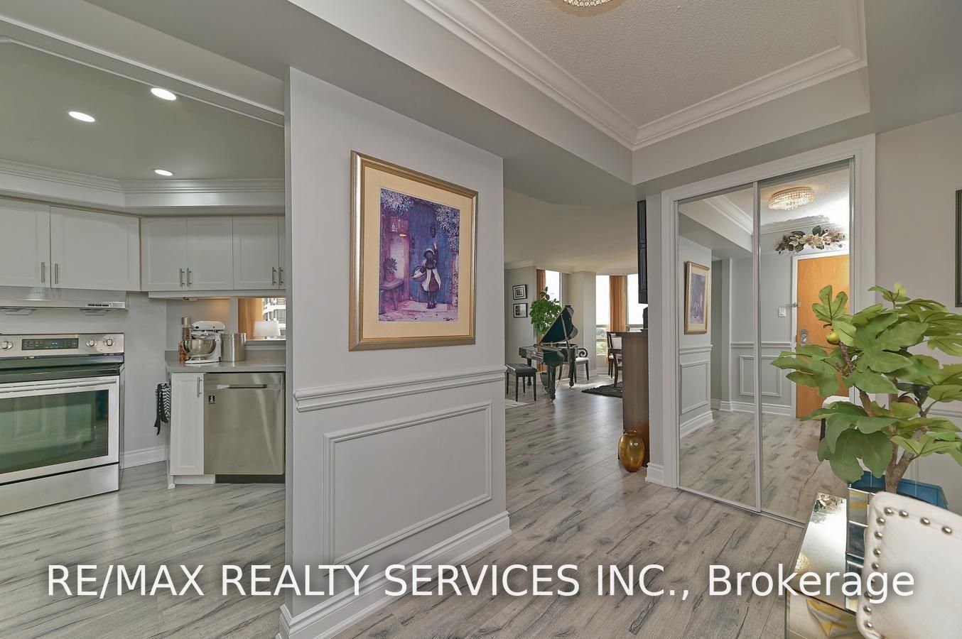 310 Mill St S, #1004