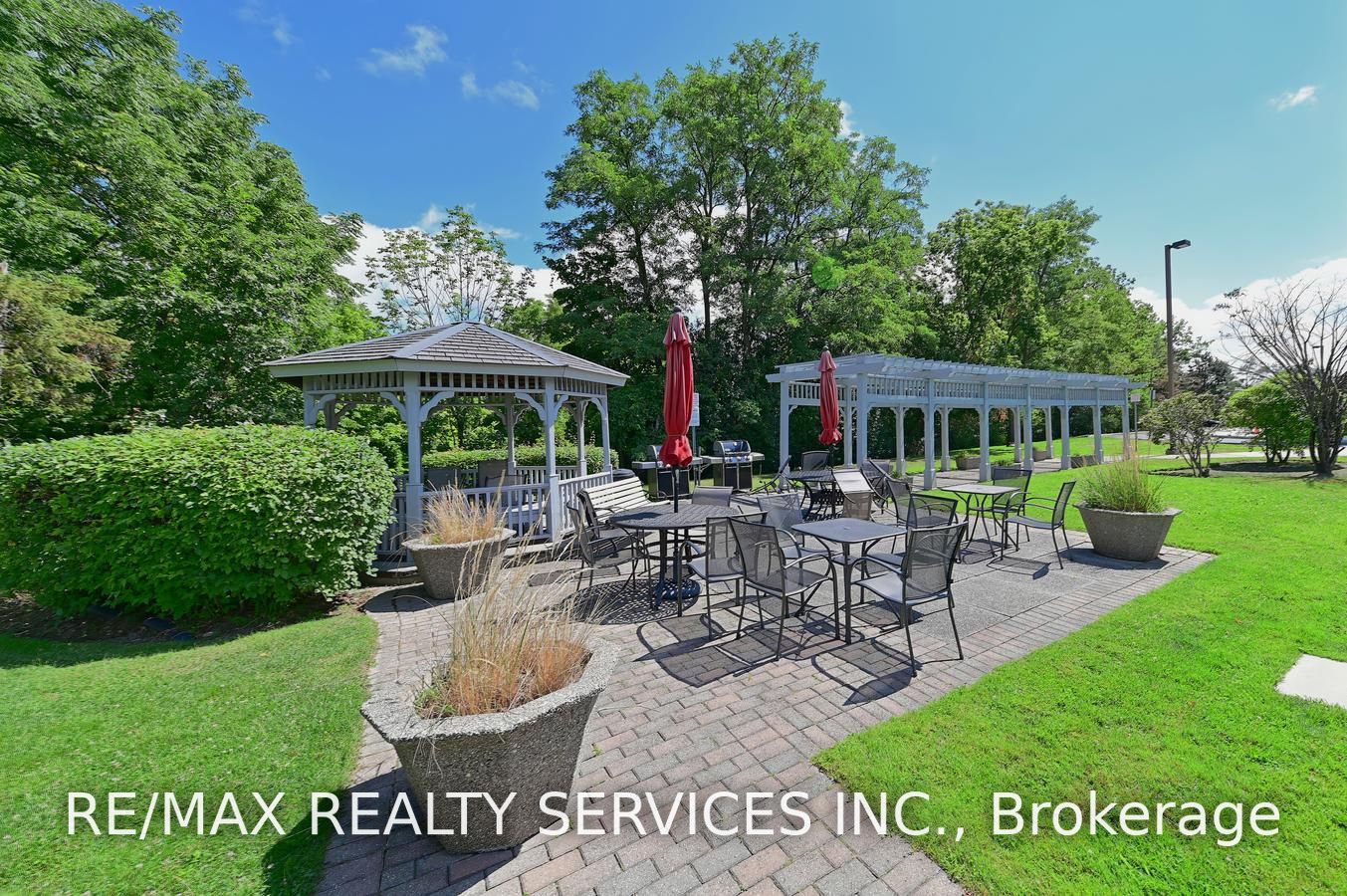 310 Mill St S, #1004