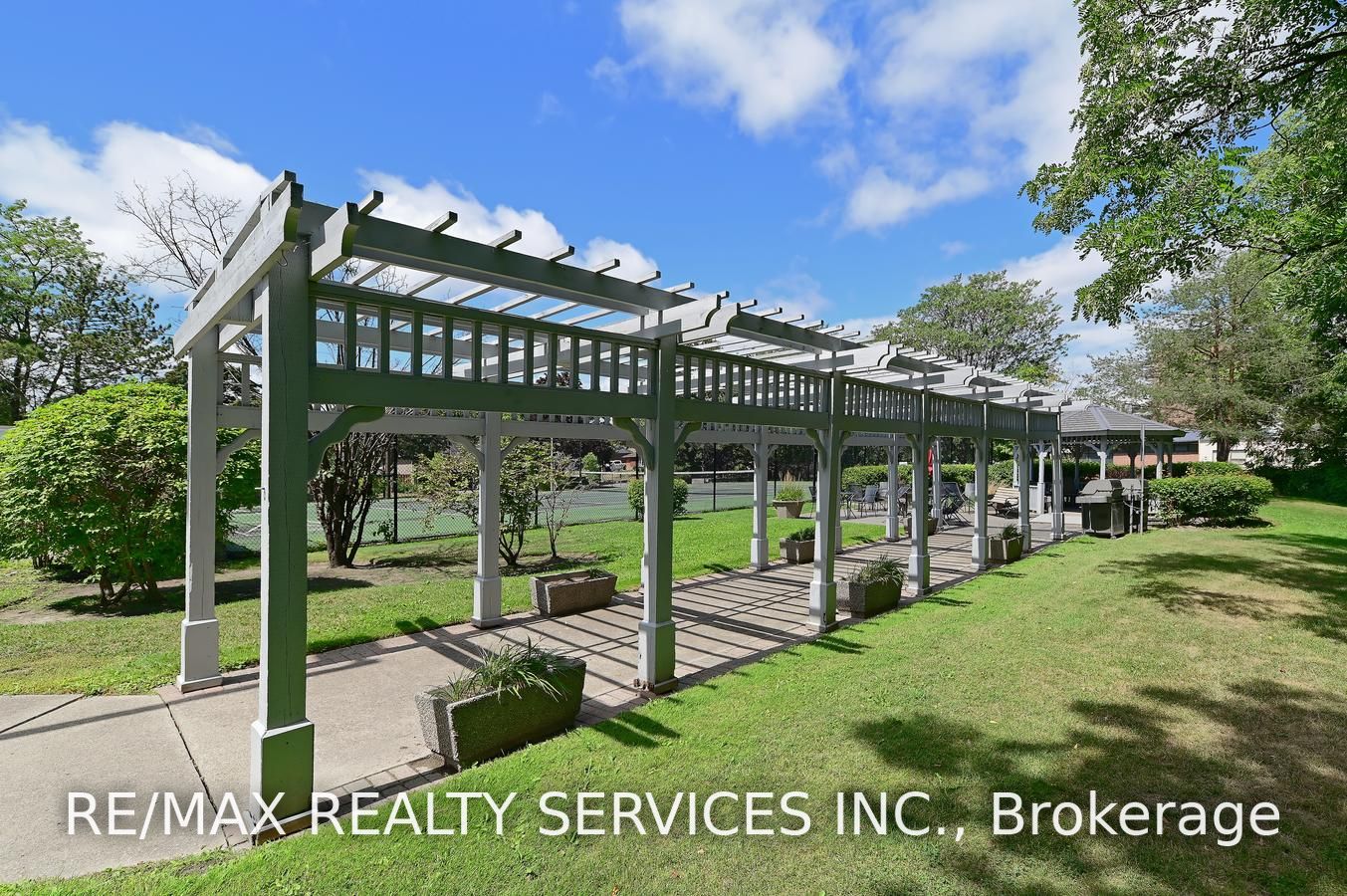 310 Mill St S, #1004