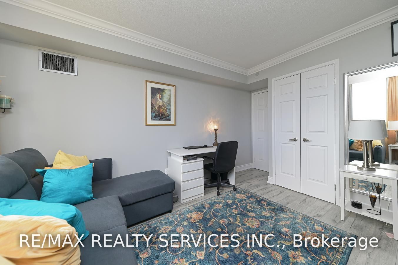 310 Mill St S, #1004