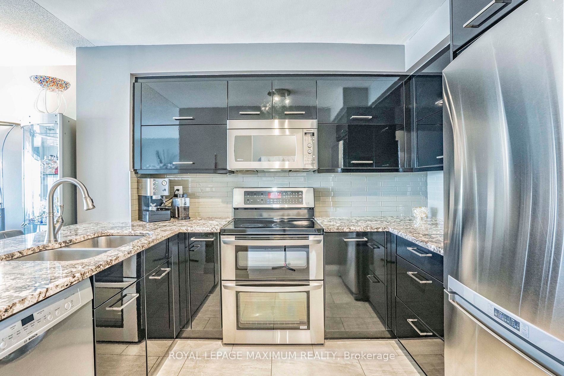 2269 Lake Shore Blvd W, #2102
