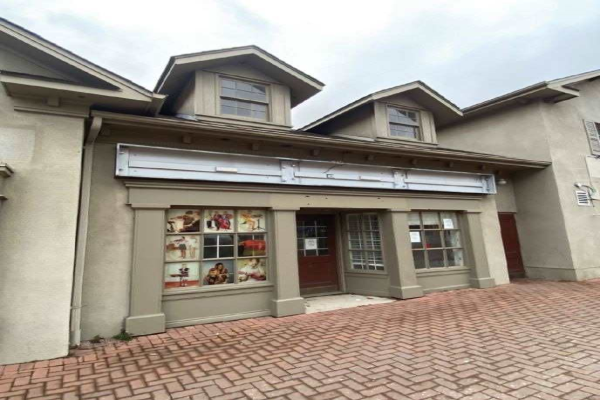 1 Main St, Mississauga