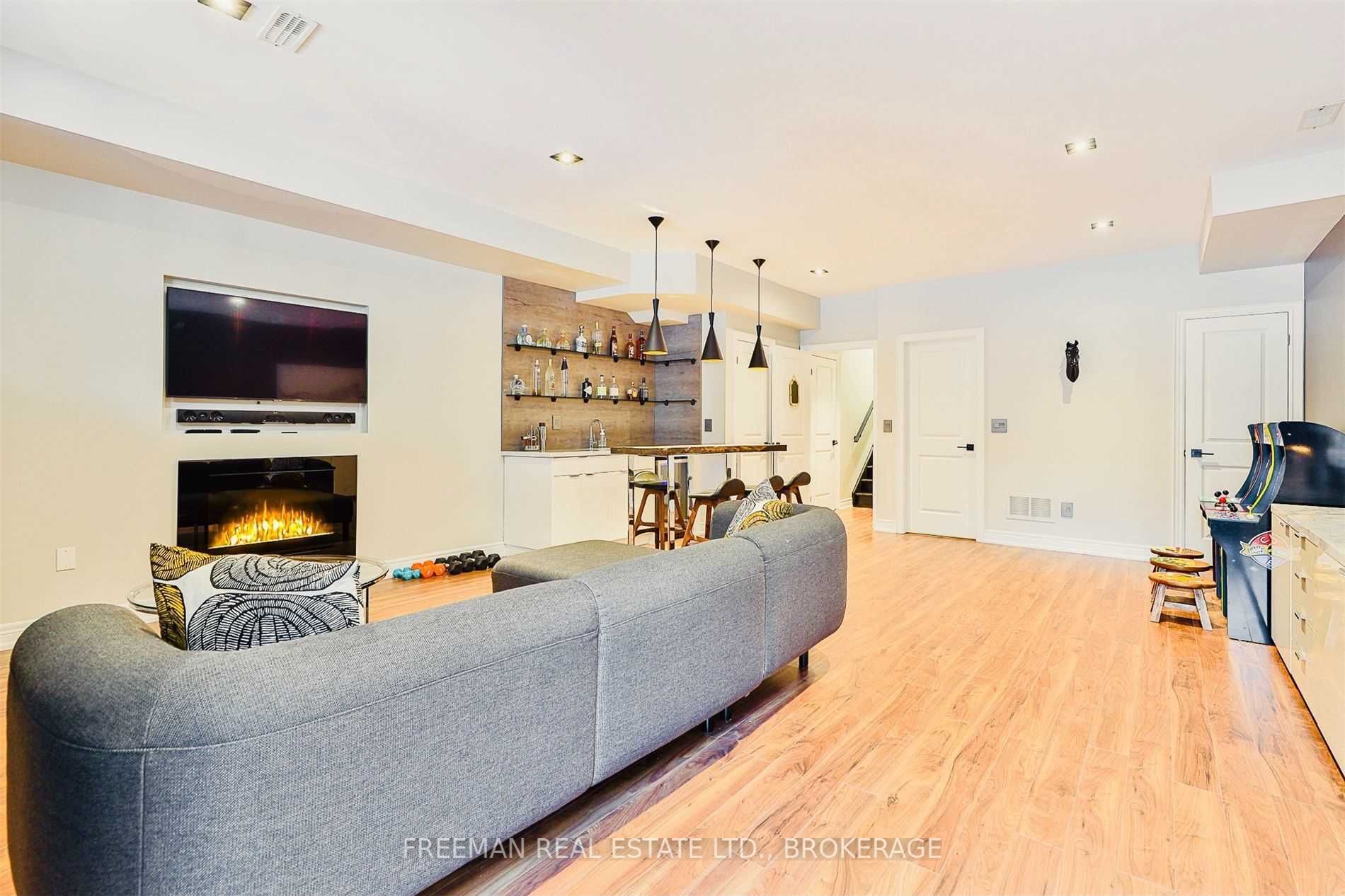 Listing W5911375 - Large Photo # 24