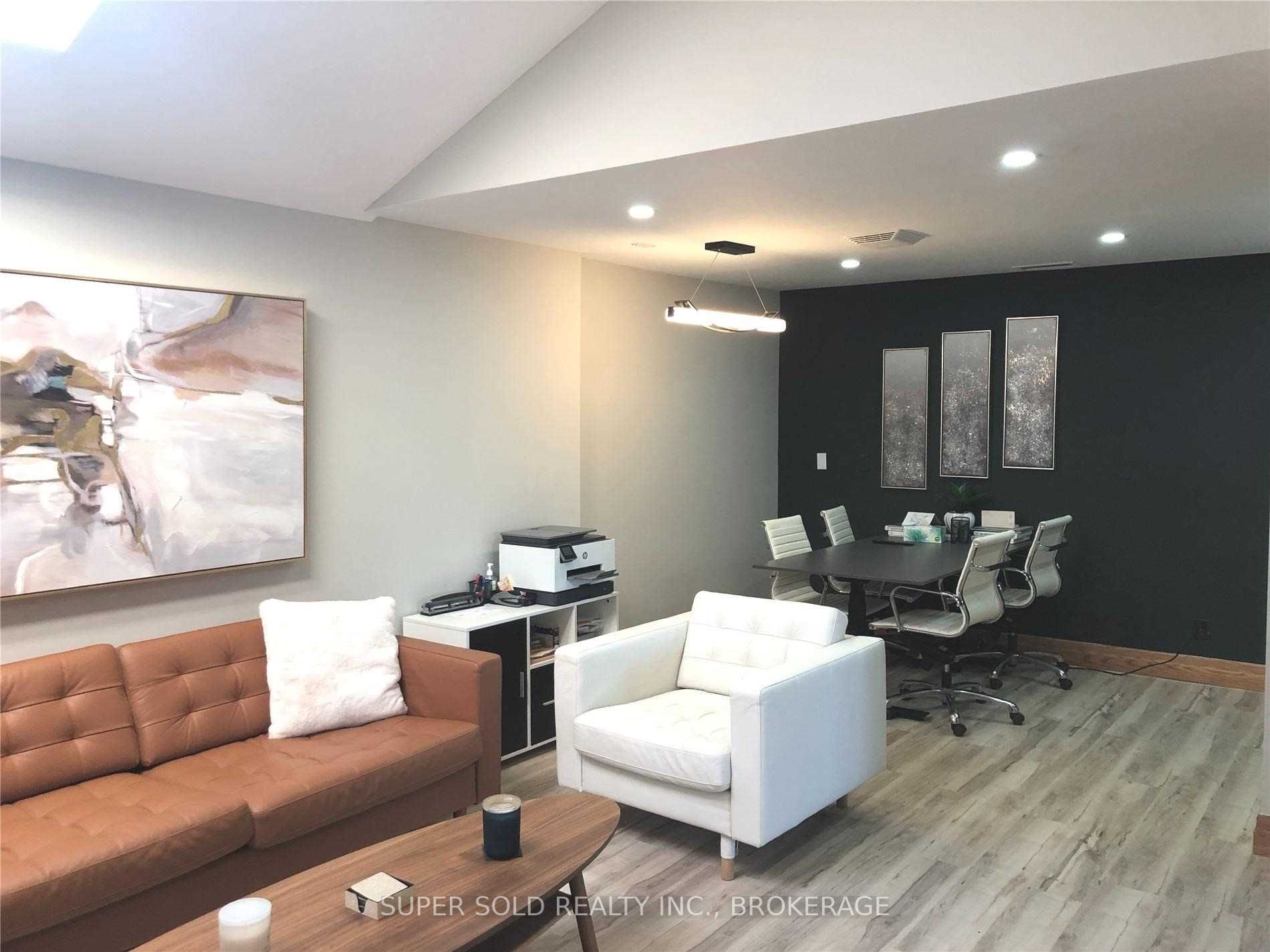Listing W5911881 - Large Photo # 2
