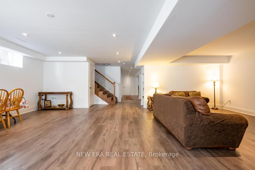 Listing W5912276 - Large Photo # 32