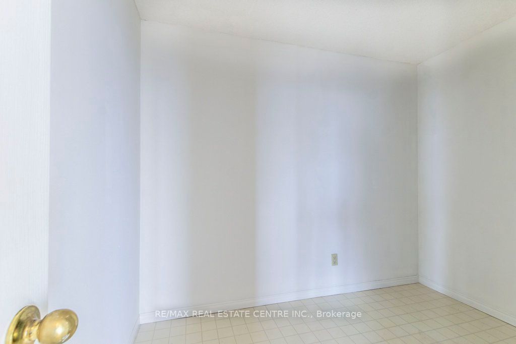Listing W5912468 - Large Photo # 24